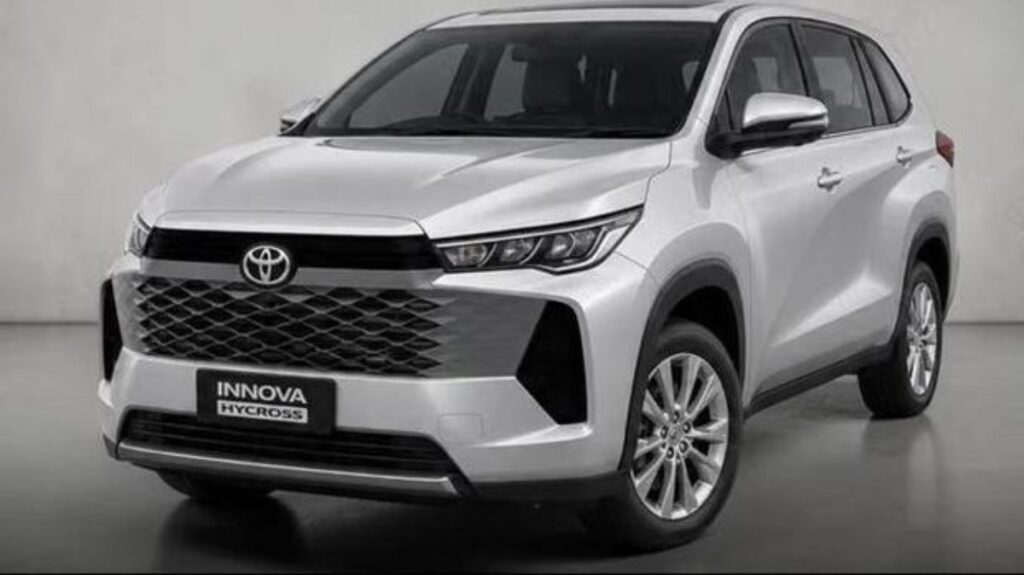 Toyota Innova Hycross Facelift.