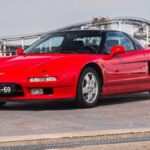 Honda NSX merah sasis T000233 milik Ayrton Senna dilelang RM Sotheby's dengan estimasi Rp 12–19 miliar.