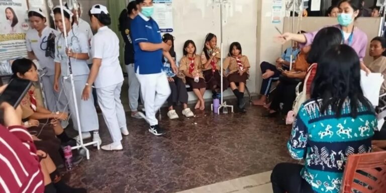 Sebanyak 136 siswa dari SMPN 1 dan SMPN 2 Makale dievakuasi ke tiga rumah sakit (RSUD Lakipadada, RS Sinar Kasih, dan RS Fatima) pada Kamis (3/9/2026).